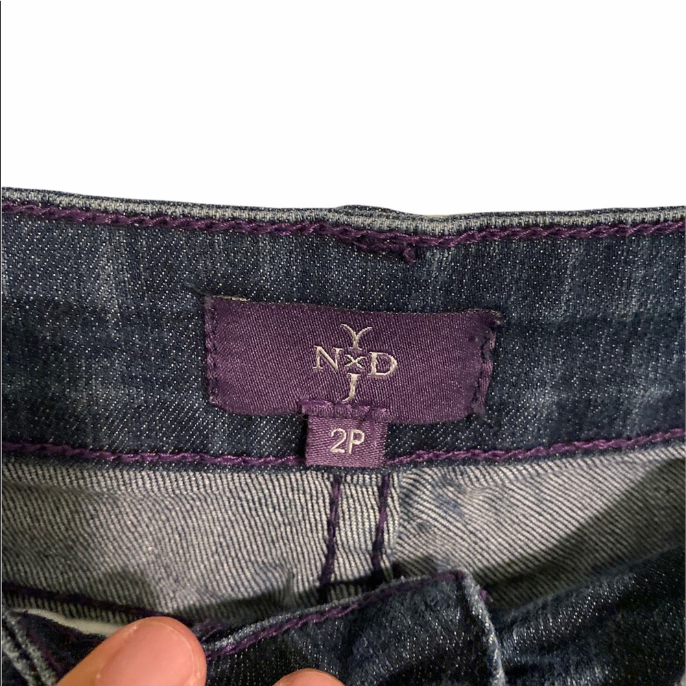 NYDJ JEANS mid rise short - Picture 4 of 4